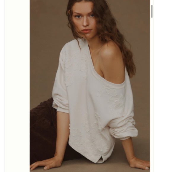 Anthropologie Ivory Crochet Appliqué Pullover Sweatshirt/Top - Picture 3 of 16